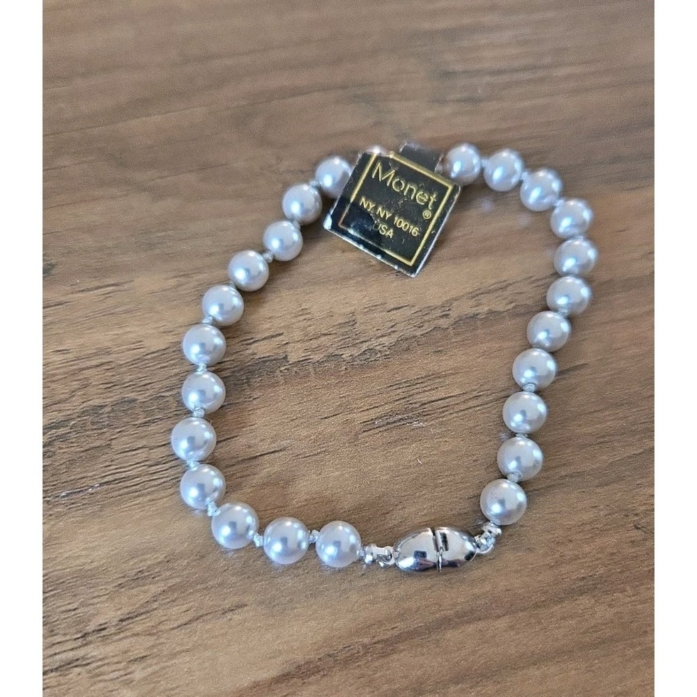Vintage MONET Classic Pearl Knotted Bracelet Silver Tone Push Clasp NWT 7.5"
